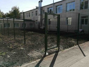 3D заборы для школы 15 метров фото в Кашире